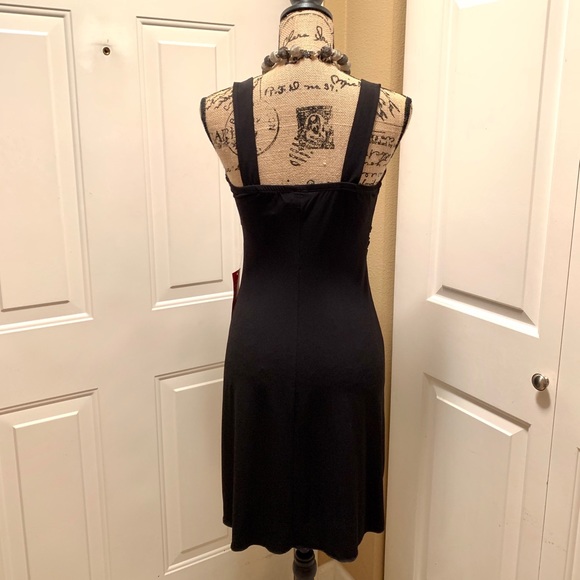 Little Black Dress - Picture 5 of 7